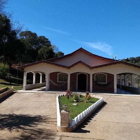 Sitio Dos Rodrigues Villa Lindoia ภายนอก รูปภาพ